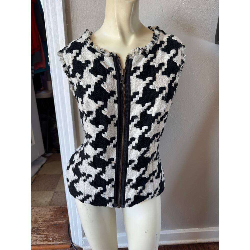 CAbi houndstooth tweed zip-front vest, fringe trim. Size med